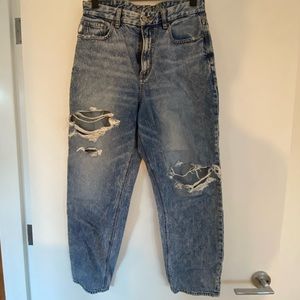 American eagle distressed jeans